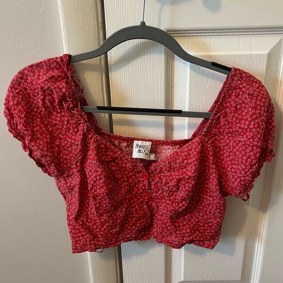 Princess Polly Abe red and white floral button up crop top, size 6 - Picture 2 of 4